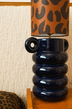 Lampes|Décorations<Make My Lemonade LAMPE ALI LEOPARD & BLEU MARINE